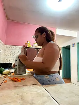 Evabigass online show from October 31, 2025, 4:52 pm