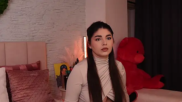 RachelSwaan online show from February 5, 2025, 4:37 am