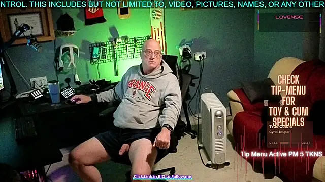 Snapshot of Pilot_Dave_69 chatting on November 23, 2025, 6:35 am Pilot Dave 69 online show from November 23, 2025, 6:35 am