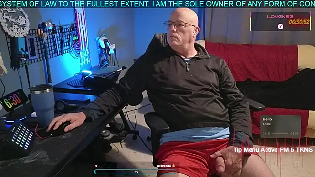 Snapshot of Pilot_Dave_69 chatting on November 26, 2025, 5:30 am Pilot Dave 69 online show from November 26, 2025, 5:30 am