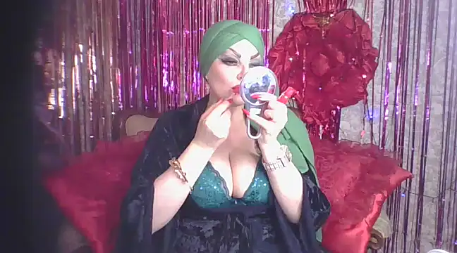 Snapshot of Izabella_gold chatting on March 14, 2025, 1:35 pm Izabella gold online show from March 14, 2025, 1:35 pm