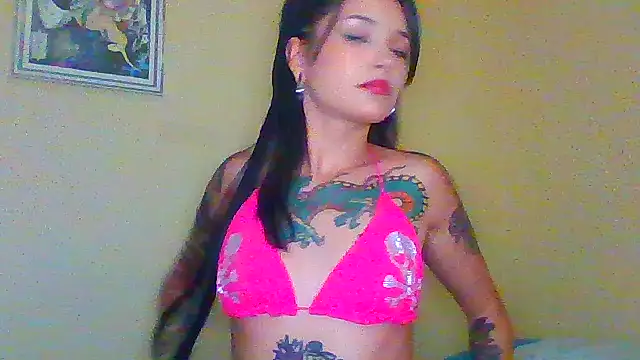 felinebitxx online show from February 2, 2025, 1:12 am