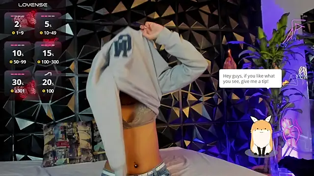 Snapshot of Layla_707 chatting on December 11, 2024, 2:19 am Layla 707 online show from December 11, 2024, 2:19 am