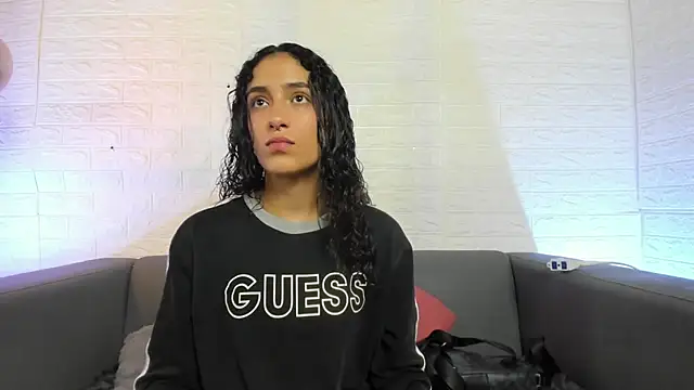 Snapshot of Layla_707 chatting on February 25, 2025, 11:44 pm Layla 707 online show from February 25, 2025, 11:44 pm