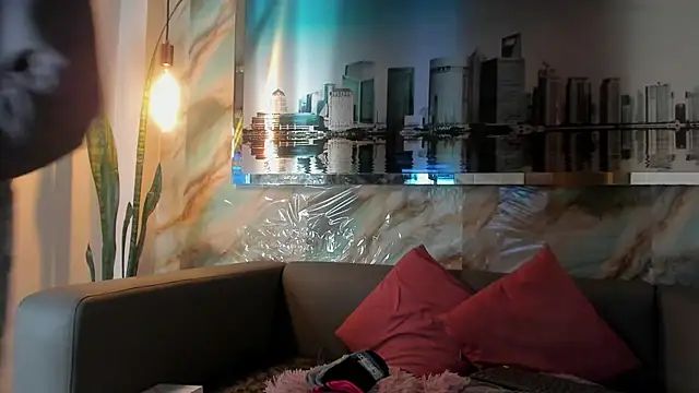 Snapshot of Layla_707 chatting on March 6, 2025, 12:00 am Layla 707 online show from March 6, 2025, 12:00 am