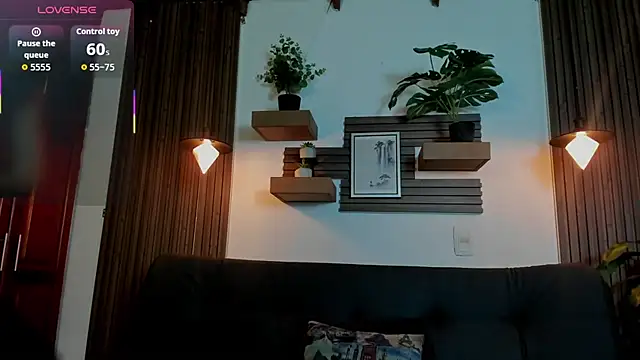 Snapshot of Layla_707 chatting on September 24, 2025, 11:52 pm Layla 707 online show from September 24, 2025, 11:52 pm