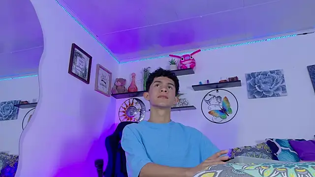 Snapshot of Noah_tyler_ chatting on October 21, 2025, 8:09 pm Noah tyler online show from October 21, 2025, 8:09 pm