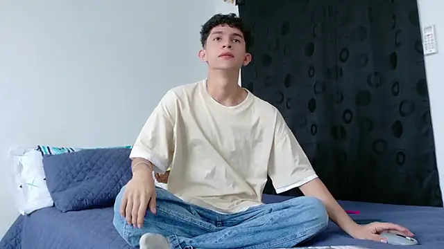 Snapshot of Noah_tyler_ chatting on October 28, 2025, 5:48 pm Noah tyler online show from October 28, 2025, 5:48 pm