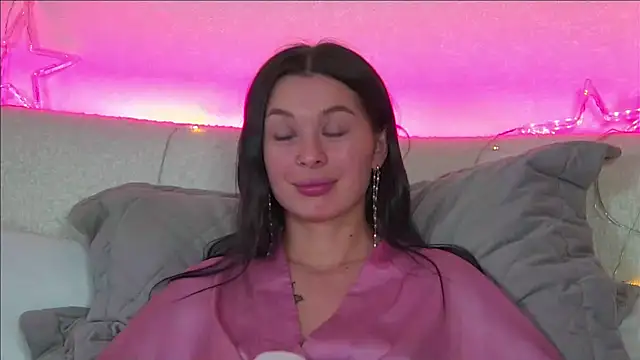 AlexandraBloom online show from January 10, 2025, 3:29 am