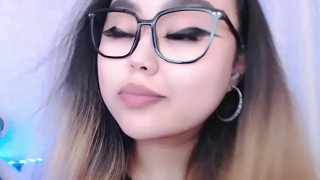 amelia sunlight online show from June 11, 2026, 3:21 pm