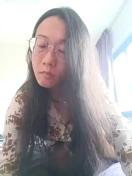 Snapshot of shampoo chatting on December 18, 2024, 11:19 pm shampoo online show from December 18, 2024, 11:19 pm