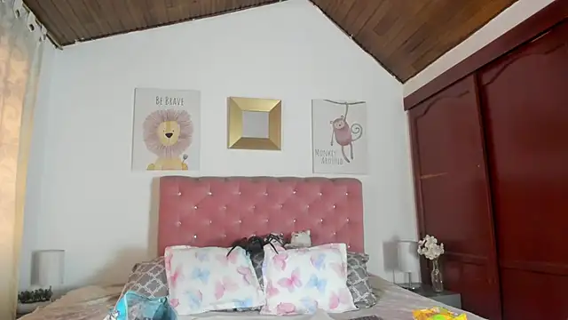 CelessteRedds online show from October 14, 2025, 11:44 am