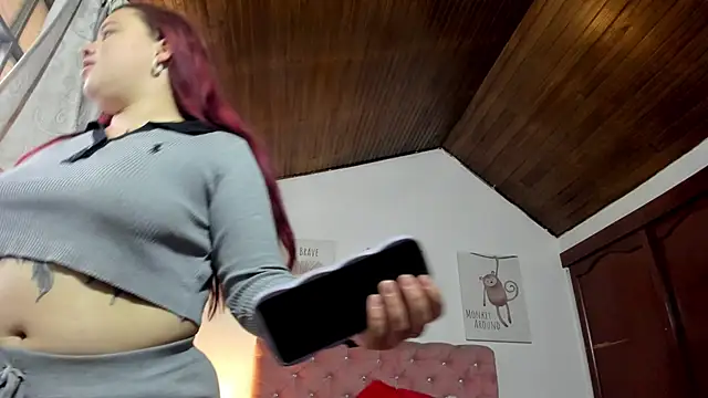 CelessteRedds online show from April 6, 2026, 11:22 am