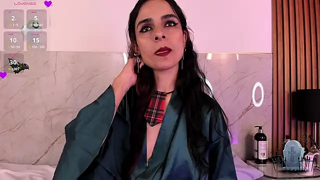 Alice noir online show from March 4, 2025, 8:38 pm