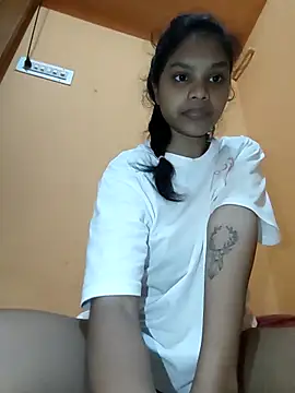 Snapshot of Cool__girl chatting on November 1, 2025, 7:49 pm Cool girl online show from November 1, 2025, 7:49 pm