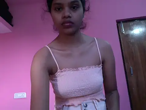 Snapshot of Cool__girl chatting on November 12, 2025, 8:37 am Cool girl online show from November 12, 2025, 8:37 am