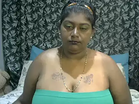 Snapshot of indiansuga chatting on January 15, 2025, 6:40 pm indiansuga online show from January 15, 2025, 6:40 pm