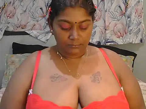 Snapshot of indiansuga chatting on March 19, 2025, 5:17 pm indiansuga online show from March 19, 2025, 5:17 pm