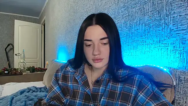 Liana diva online show from December 4, 2025, 7:11 pm