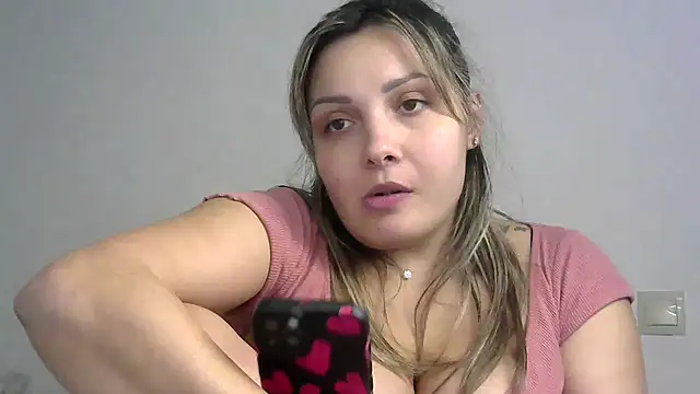 Snapshot of Iskor_ka chatting on January 8, 2025, 7:34 pm Iskor ka online show from January 8, 2025, 7:34 pm