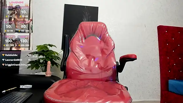 Snapshot of Cristopher23_ chatting on January 26, 2025, 2:03 am Cristopher23 online show from January 26, 2025, 2:03 am