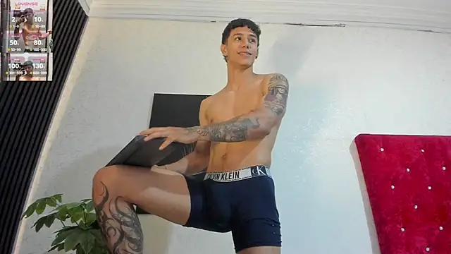 Snapshot of Cristopher23_ chatting on February 19, 2025, 7:48 pm Cristopher23 online show from February 19, 2025, 7:48 pm