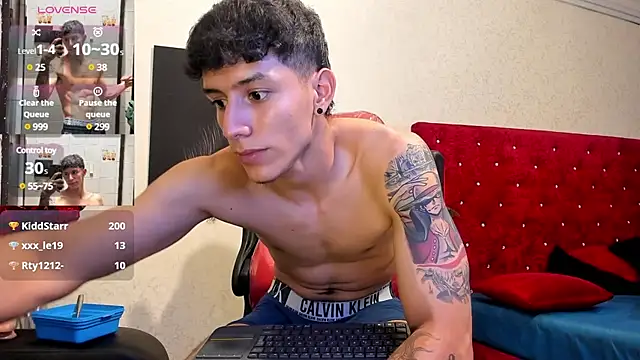 Snapshot of Cristopher23_ chatting on March 14, 2025, 2:20 am Cristopher23 online show from March 14, 2025, 2:20 am