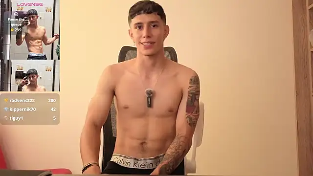 Snapshot of Cristopher23_ chatting on September 21, 2025, 1:02 pm Cristopher23 online show from September 21, 2025, 1:02 pm