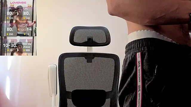 Snapshot of Cristopher23_ chatting on October 19, 2025, 1:34 pm Cristopher23 online show from October 19, 2025, 1:34 pm