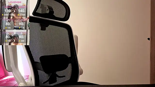 Snapshot of Cristopher23_ chatting on October 22, 2025, 2:50 pm Cristopher23 online show from October 22, 2025, 2:50 pm