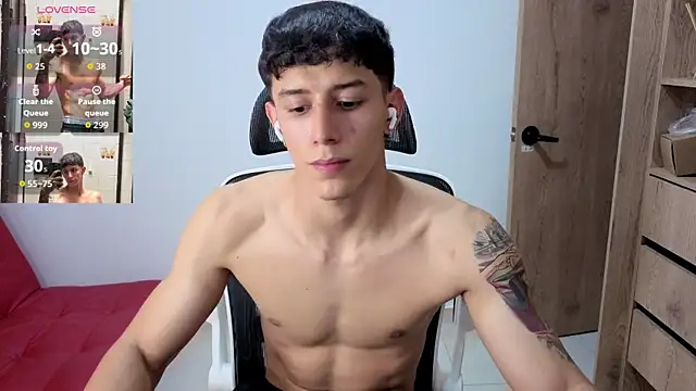 Snapshot of Cristopher23_ chatting on October 23, 2025, 10:19 pm Cristopher23 online show from October 23, 2025, 10:19 pm