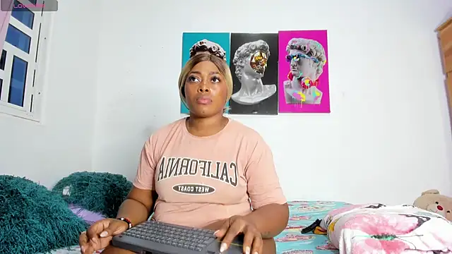 Lilybaudinx96 online show from December 19, 2025, 5:36 am