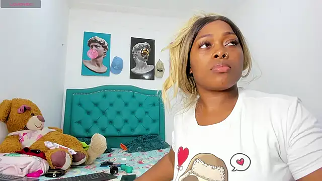 Snapshot of Lilybaudinx96 chatting on February 9, 2026, 9:30 pm Lilybaudinx96 online show from February 9, 2026, 9:30 pm