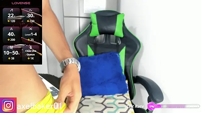 Axel baker01 online show from October 15, 2025, 7:03 pm