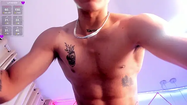 Snapshot of AkazaBoy_ chatting on January 16, 2025, 7:07 am AkazaBoy online show from January 16, 2025, 7:07 am