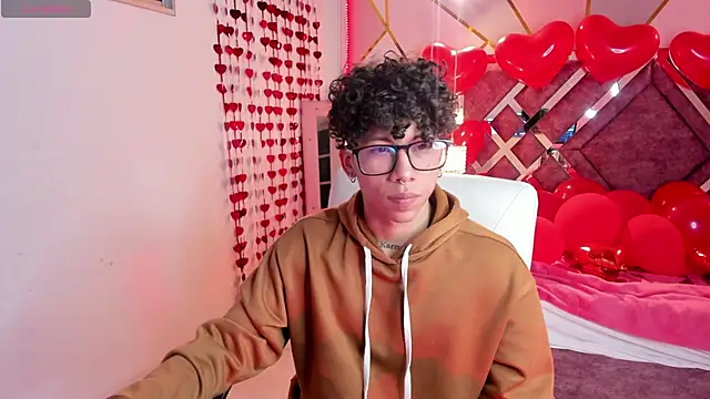 Snapshot of AkazaBoy_ chatting on February 16, 2025, 4:20 am AkazaBoy online show from February 16, 2025, 4:20 am