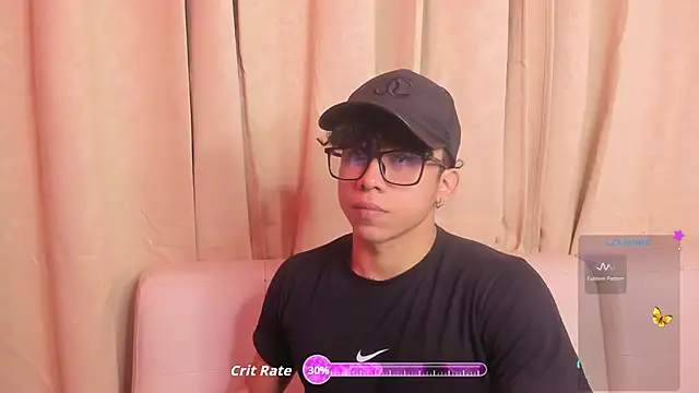 Snapshot of AkazaBoy_ chatting on October 19, 2025, 4:13 am AkazaBoy online show from October 19, 2025, 4:13 am