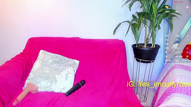 CurlyRose   online show from March 6, 2025, 11:42 pm