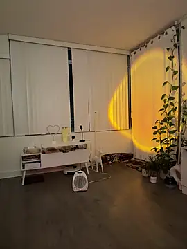 Snapshot of famous_indian_girl chatting on March 2, 2026, 3:41 am famous indian girl online show from March 2, 2026, 3:41 am