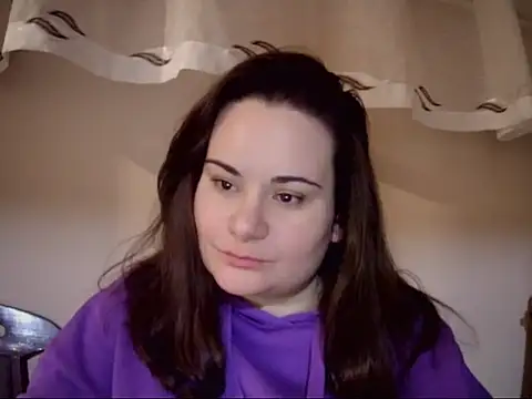 Snapshot of AalinnaK chatting on February 24, 2026, 7:56 pm AalinnaK online show from February 24, 2026, 7:56 pm