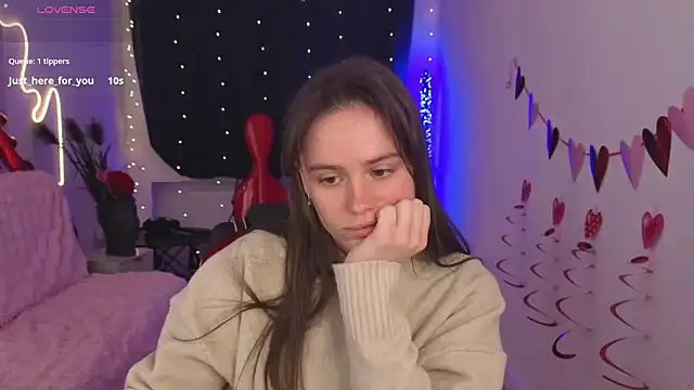 Emillias online show from February 16, 2026, 2:13 pm