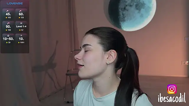 adriana allien online show from May 8, 2026, 9:20 pm