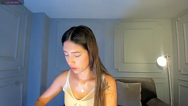 TaraLawrence online show from February 10, 2026, 3:32 am