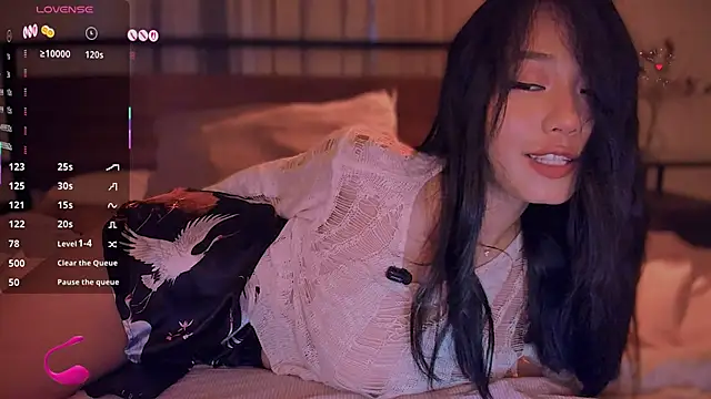 Snapshot of kimmy_chi_ chatting on October 6, 2025, 5:54 pm kimmy chi online show from October 6, 2025, 5:54 pm