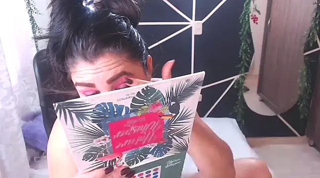 LUCY LI online show from February 16, 2025, 1:38 pm