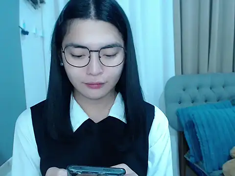 Snapshot of zhaviahale21 chatting on October 12, 2025, 3:27 am zhaviahale21 online show from October 12, 2025, 3:27 am