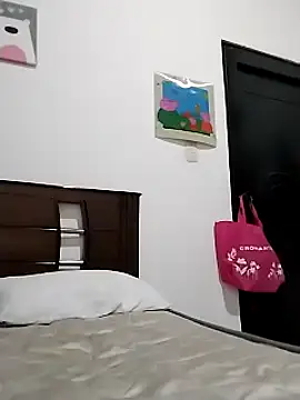 lisseth online show from February 4, 2025, 8:17 pm