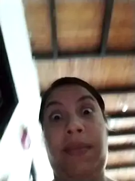 lisseth online show from February 5, 2025, 9:40 pm