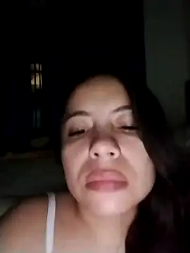 lisseth online show from November 3, 2025, 2:57 am