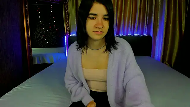  Polly Love  online show from October 12, 2025, 6:12 am